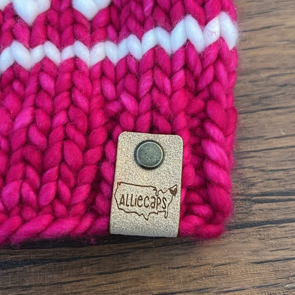 NWT Allie Caps Handknit Pink and White Ski Beanie with Pom Pom- OS - Picture 3 of 8
